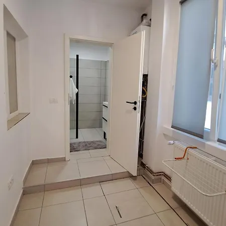 Cosy House 400 M From Iulius Town Holiday home Timisoara