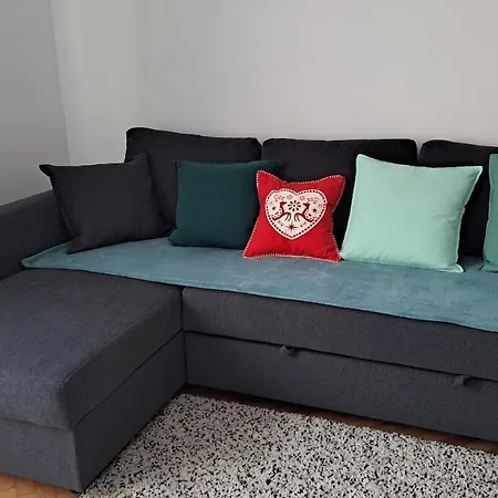 Cosy House 400 M From Iulius Town