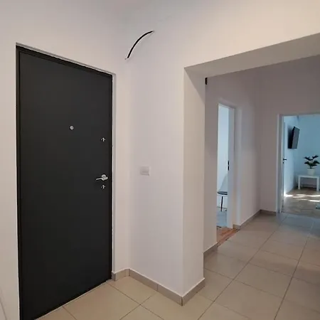 Сasa de vacaciones Cosy House 400 M From Iulius Town Timisoara