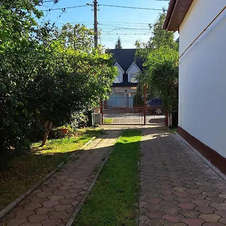 Cosy House 400 M From Iulius Town