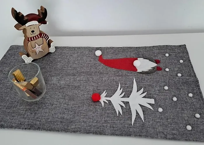 Дом отдыха Cosy House 400 M From Iulius Town